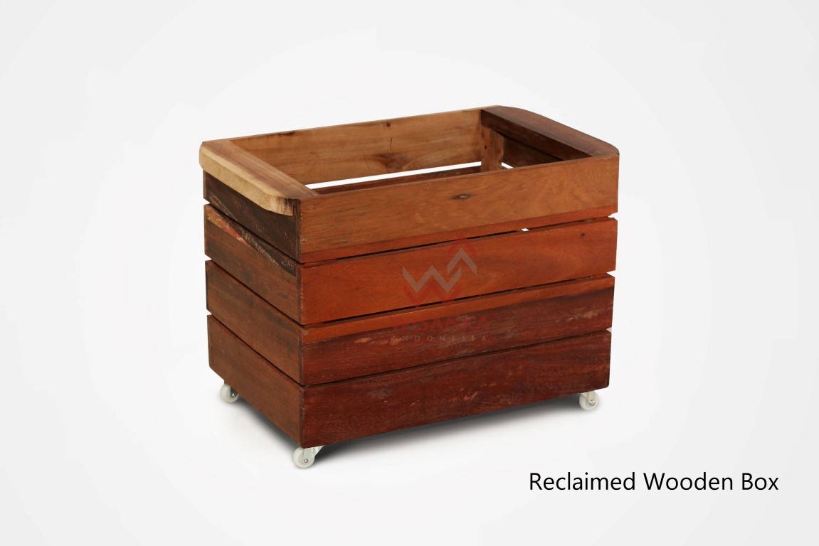 medium wooden box